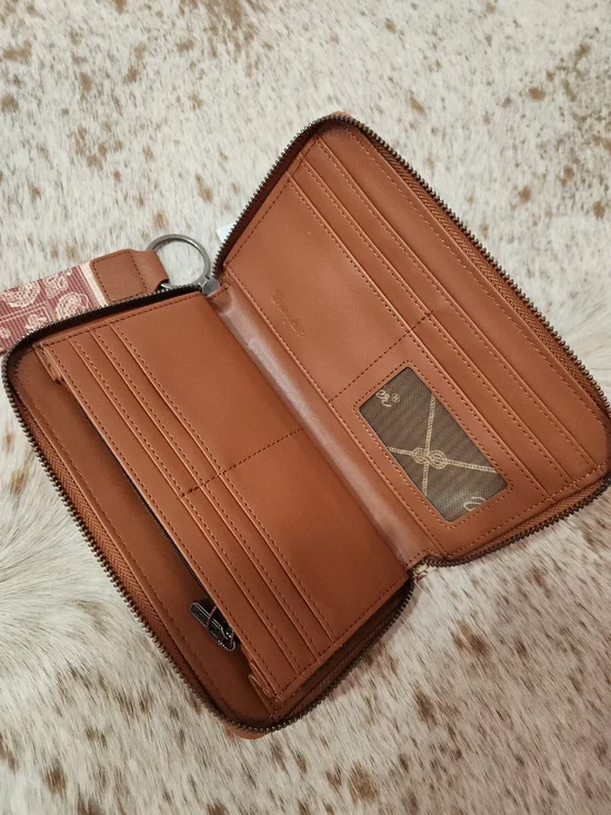 Wrangler Brown and Tan Paisley Patch Wristlet Wallet - Picture 3 of 4